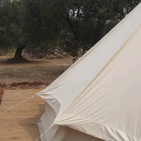 Accampamento Rurale Macaria Hotel *