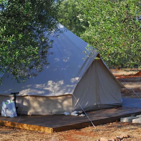 Accampamento Rurale Macaria أليستي