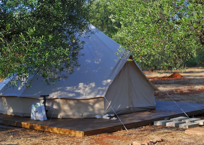 Accampamento Rurale Macaria מלון *